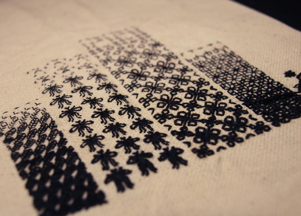 Ejercicios de blackwork, 2021. Blackwork sobre lona costeña, hilo mercerizado de algodón tipo mouliné marca DMC.