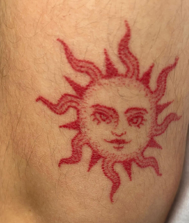 Tatuaje cicatrizado, handpoke (2023)